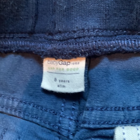Baby Gap boys 5 year navy corduroy pull on pants - Picture 2 of 2